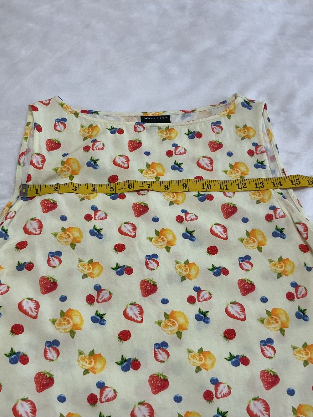 ASOS DESIGN Linen Look Fruit Print Tie Side Top Blouse - Picture 8 of 10